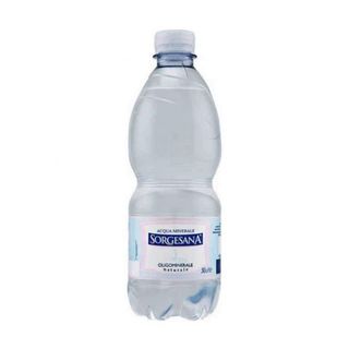Acqua naturale