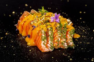 022 Sashimi salmon flambé 4 pezzi