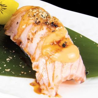 068.Nigiri Sake flambe