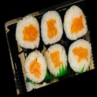 Maki de salmón (6 pzs.)