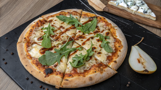 New! Pera Blu', Pizza Mare Cu Pere Si Gorgonzola