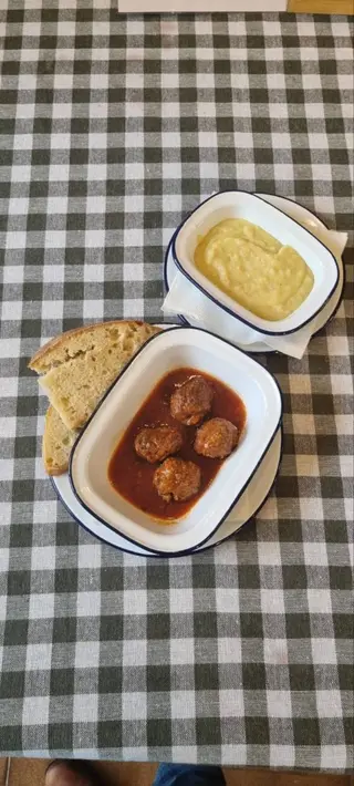 Ćuftete u paradajz sosu