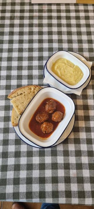 Ćuftete u paradajz sosu