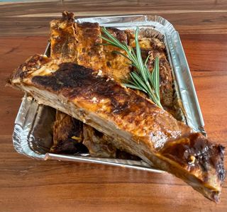 Costillas A La Baja Temperatura Con Salsa B.B.Q.