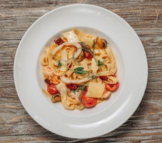 Паста з морепродуктами (330г)