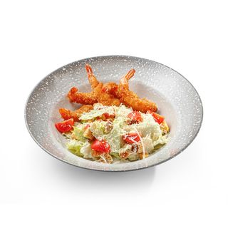 Salată Caesar cu creveți pane