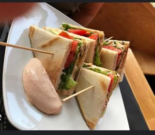 Club sandwich vegetariano