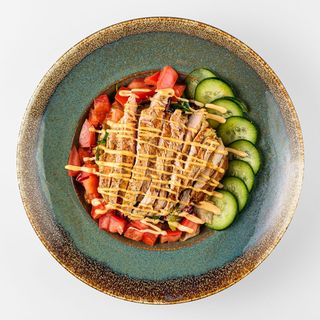 Salata sa puretinom