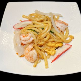 062. Udon con frutti di mare
