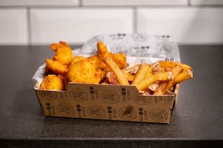 Straccetti di pollo + patatine fritte