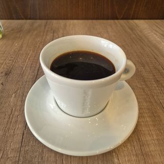 Kawa Americano poj. espresso.