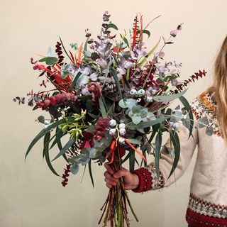 Ramo de eucaliptus variados