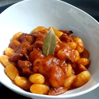 Gnocchi con pulpo ( Pasta fresca) 