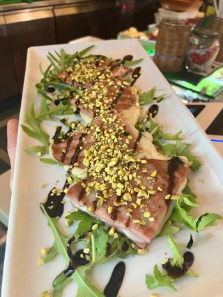 Pancake di mortadella, caciocavallo, granella di pistacchi,glassa balsamica