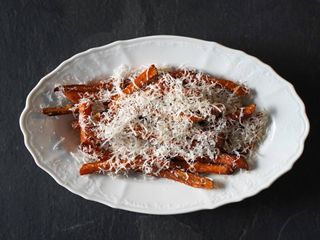 Батат фрі з пармезаном (185г)