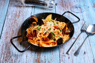 Spaghetti cu fructe de mare