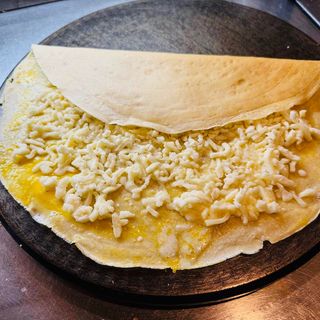 Crepe De Huevo Y Queso