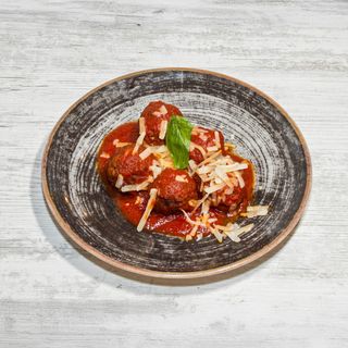 Polpette fatte in casa al sugo