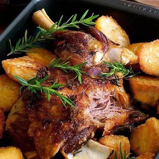 Cabrito Assado no Forno