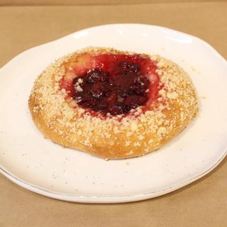 Drożdżówka z wiśniami 