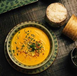 CURRY AMARILLO MALASIO CON POLLO