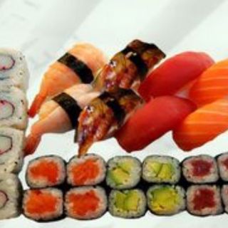B11 California, Nigiri Y Maki (24 Uds.)
