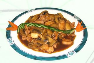 46. ​​Pollo Con Champiñones