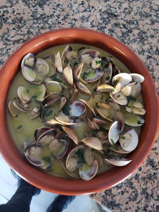 Almejas A La Marimena (Ración)