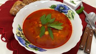 CIORBA DE VACUTA CU LEGUME