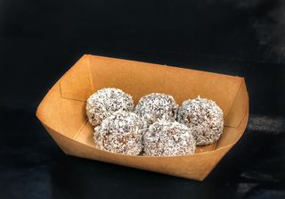 Бонбон фурми и орехи