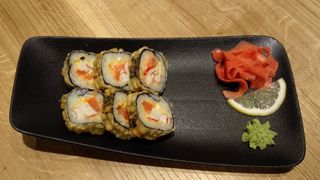 Гарячий рол зі сніжним  крабом (220г)