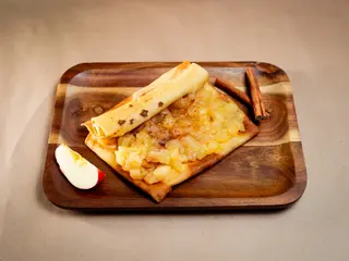 ვაშლით და დარიჩინით (Apple and Cinnamon)