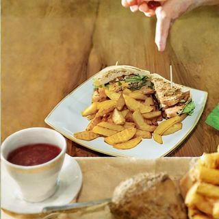 Клуб сандвич с бекон и яйце