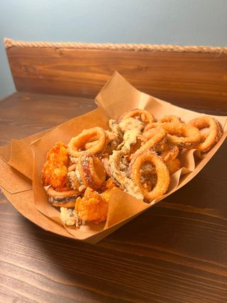 Frittura croccante di mare