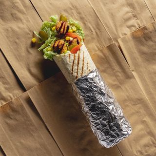 Мамина з фалафелем