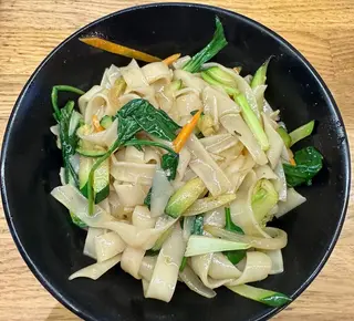 Tallarines de arroz con vegetales