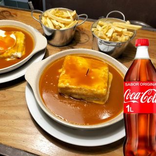 2 francesinhas de lombo + Pepsi de 1.5 Litro 