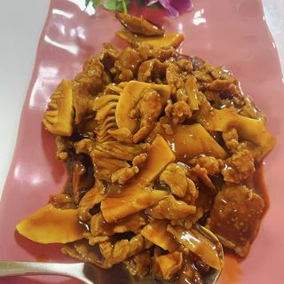 62.TERNERA CON BAMBU Y SETAS