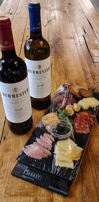 Tábua Mista com Burmester Tinto