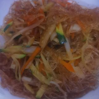 Spaghetti di soia con verdure