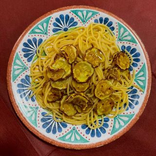 Spaghetti con zucchine napoletane 