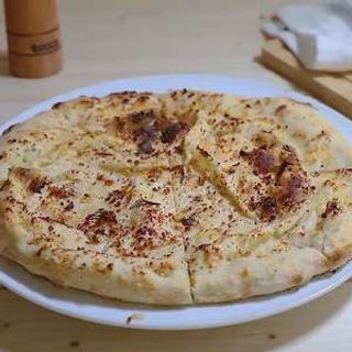 Focaccia cu usturoi