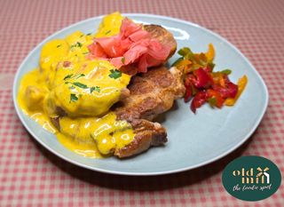 Ceafa porc sos Curry si legume..