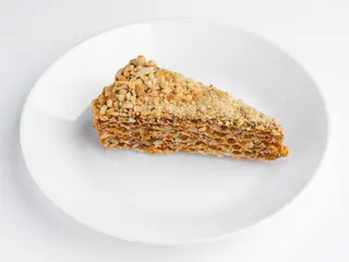 Вафельний торт (100g)