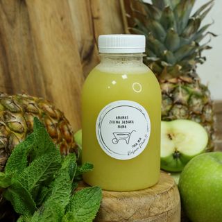 Ananas, zelena jabuka i nana 