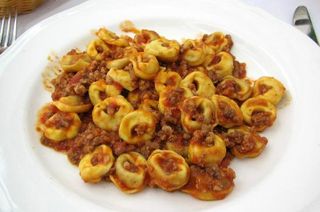 Tortelloni A La Boloñesa