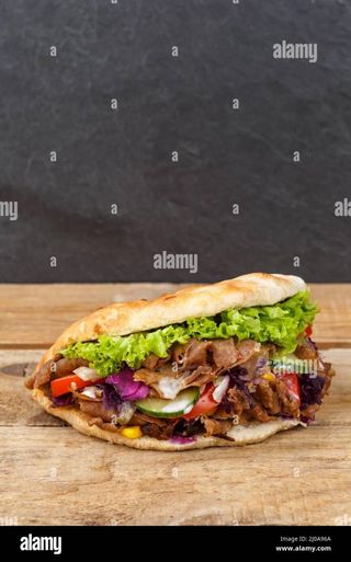 Kebab con ciabatta con contorno