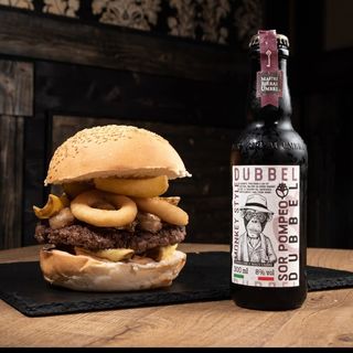 Monkey Sor Pompeo Dubbel in bottiglia