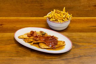 Bife Frango c/ molho à Glorioso