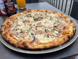 Pizza Capriciossa